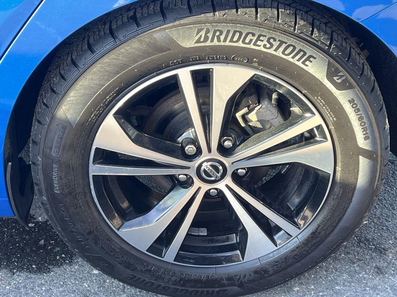 2021 Nissan Sentra SV MOONROOF, SIRIUS XM, CRUISE CONTROL, BACK UP CAM!! Photo