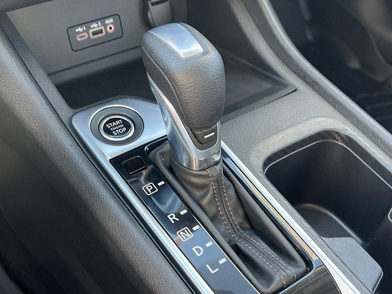 2021 Nissan Sentra SV MOONROOF, SIRIUS XM, CRUISE CONTROL, BACK UP CAM!! Photo