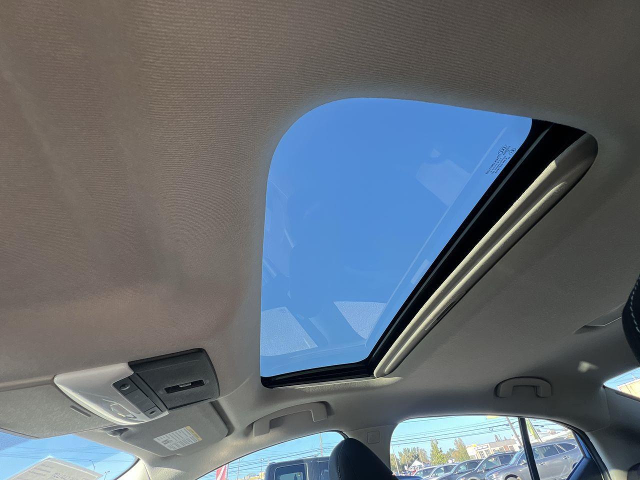 2021 Nissan Sentra SV MOONROOF, SIRIUS XM, CRUISE CONTROL, BACK UP CAM!! Photo