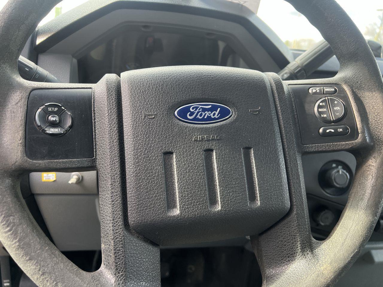 2015 Ford F-550 Chassis XL Photo