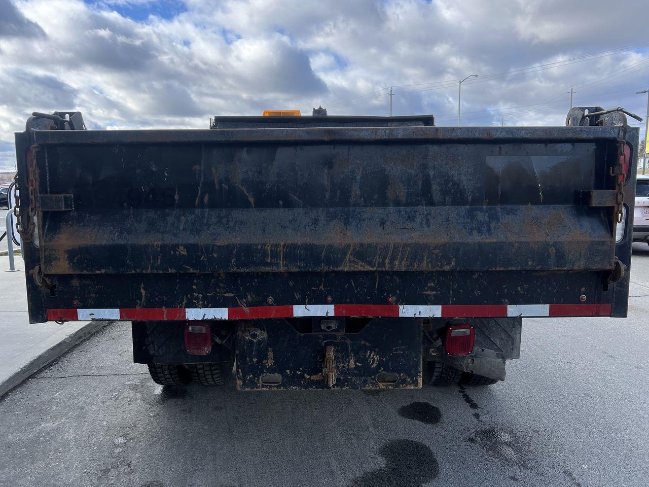 2015 Ford F-550 Chassis XL Photo