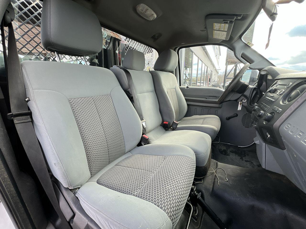 2015 Ford F-550 Chassis XL Photo