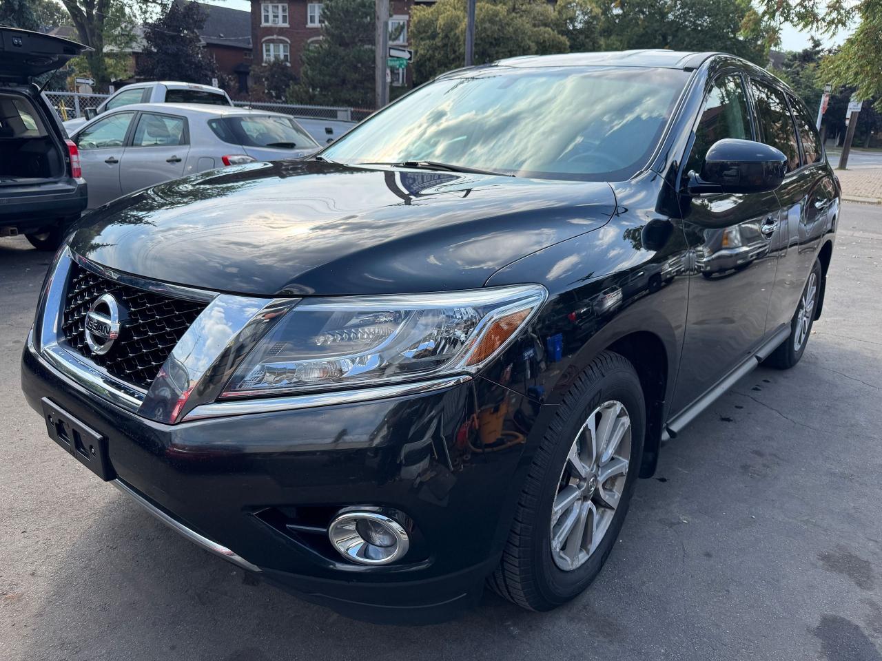 Used 2015 Nissan Pathfinder S | NO ACCIDENTS | CERTIFIED for sale in Hamilton, ON