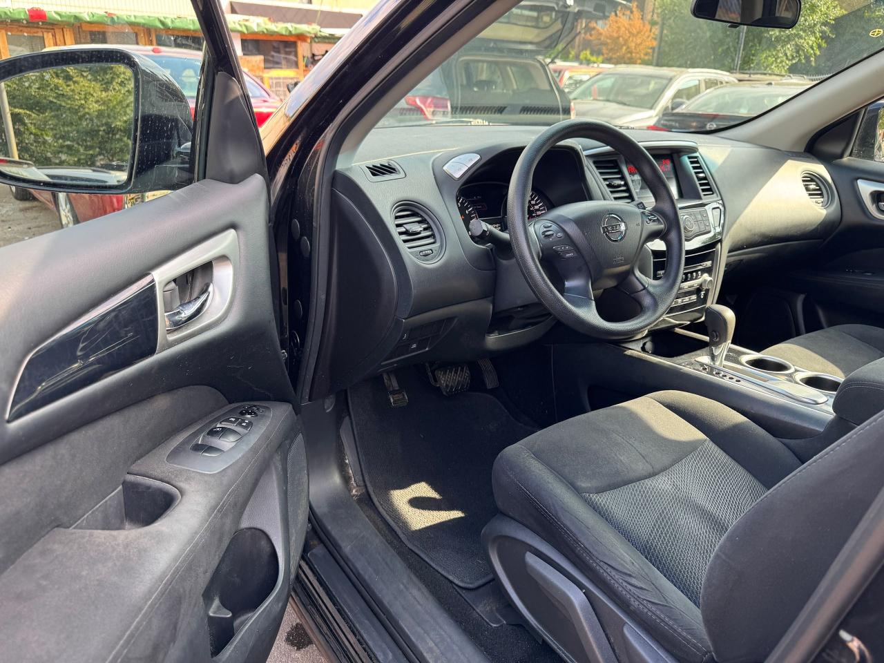 2015 Nissan Pathfinder S | NO ACCIDENTS | CERTIFIED - Photo #9
