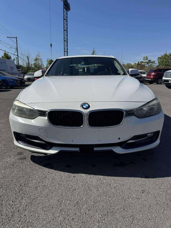 2012 BMW 3 Series 320i - Photo #2