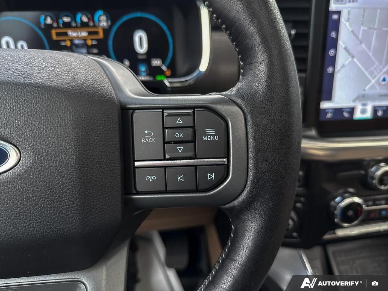 2022 Ford F-150 LARIAT/NO ACCIDENTS/ ROOF / LEATHER / NAV / HYBRID - Photo #24