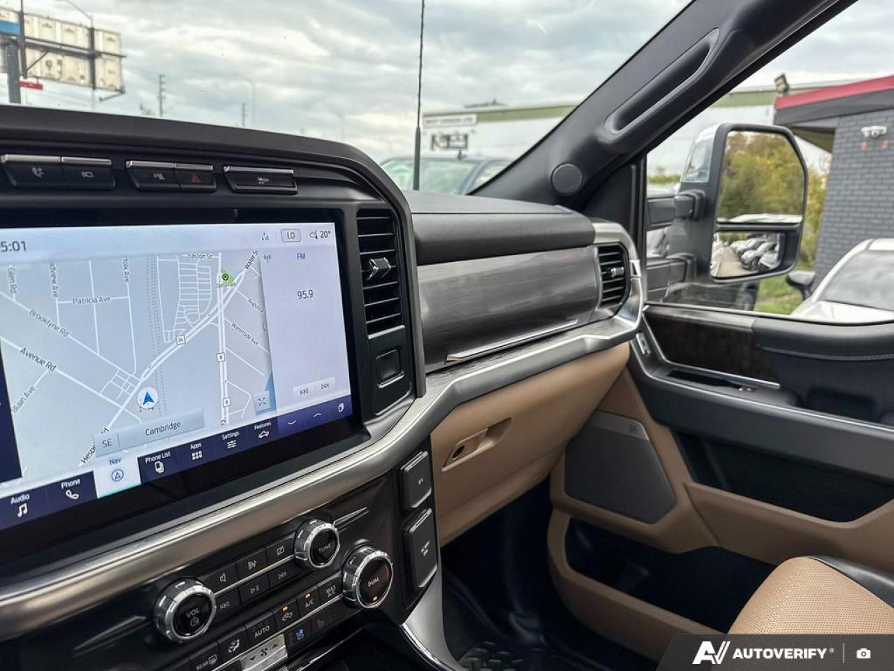 2022 Ford F-150 LARIAT/NO ACCIDENTS/ ROOF / LEATHER / NAV / HYBRID - Photo #26