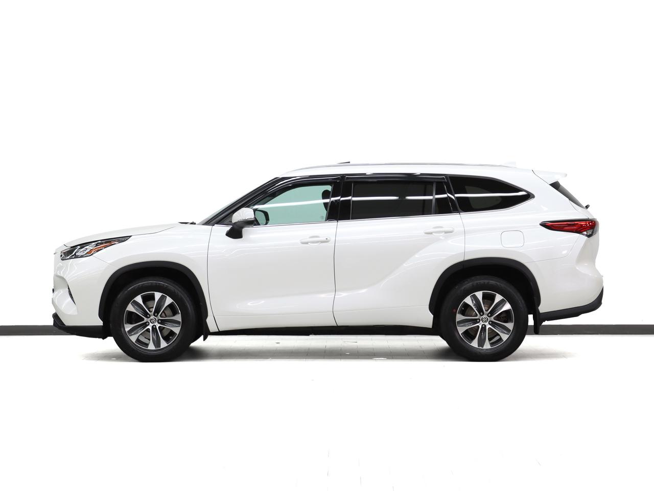 2020 Toyota Highlander XLE | AWD | Leather | Sunroof | BSM | CarPlay Photo
