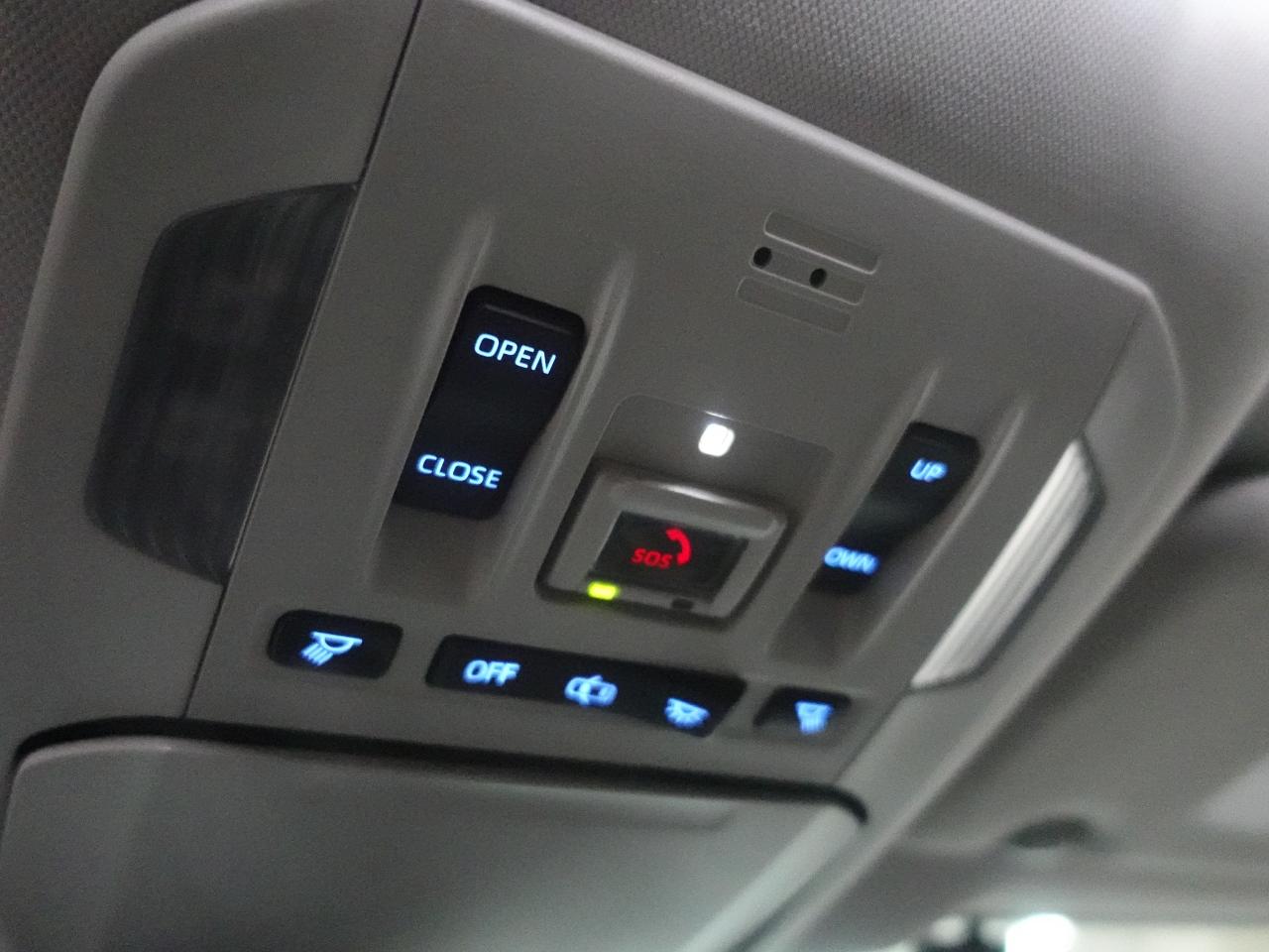 2020 Toyota Highlander XLE | AWD | Leather | Sunroof | BSM | CarPlay