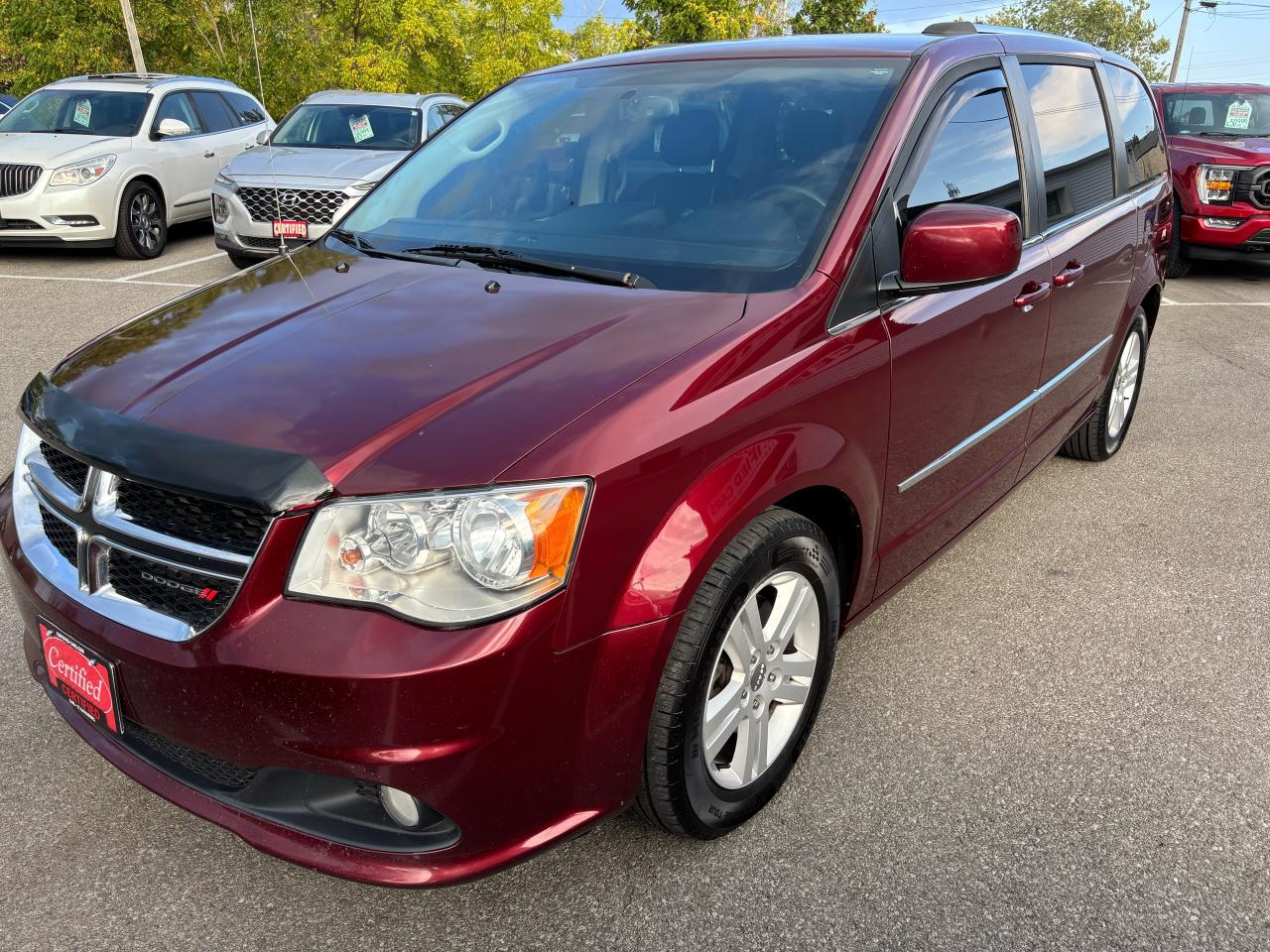 2017 Dodge Grand Caravan Crew Plus ** NAV, HTD LEATH, BACK CAM ** Photo2