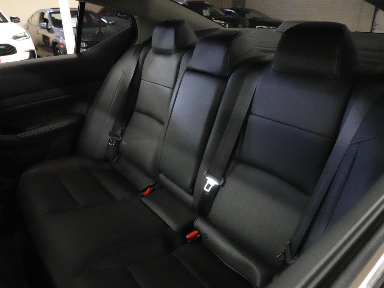 2021 Nissan Altima PLATINUM | AWD | Nav | Leather | Sunroof | CarPlay