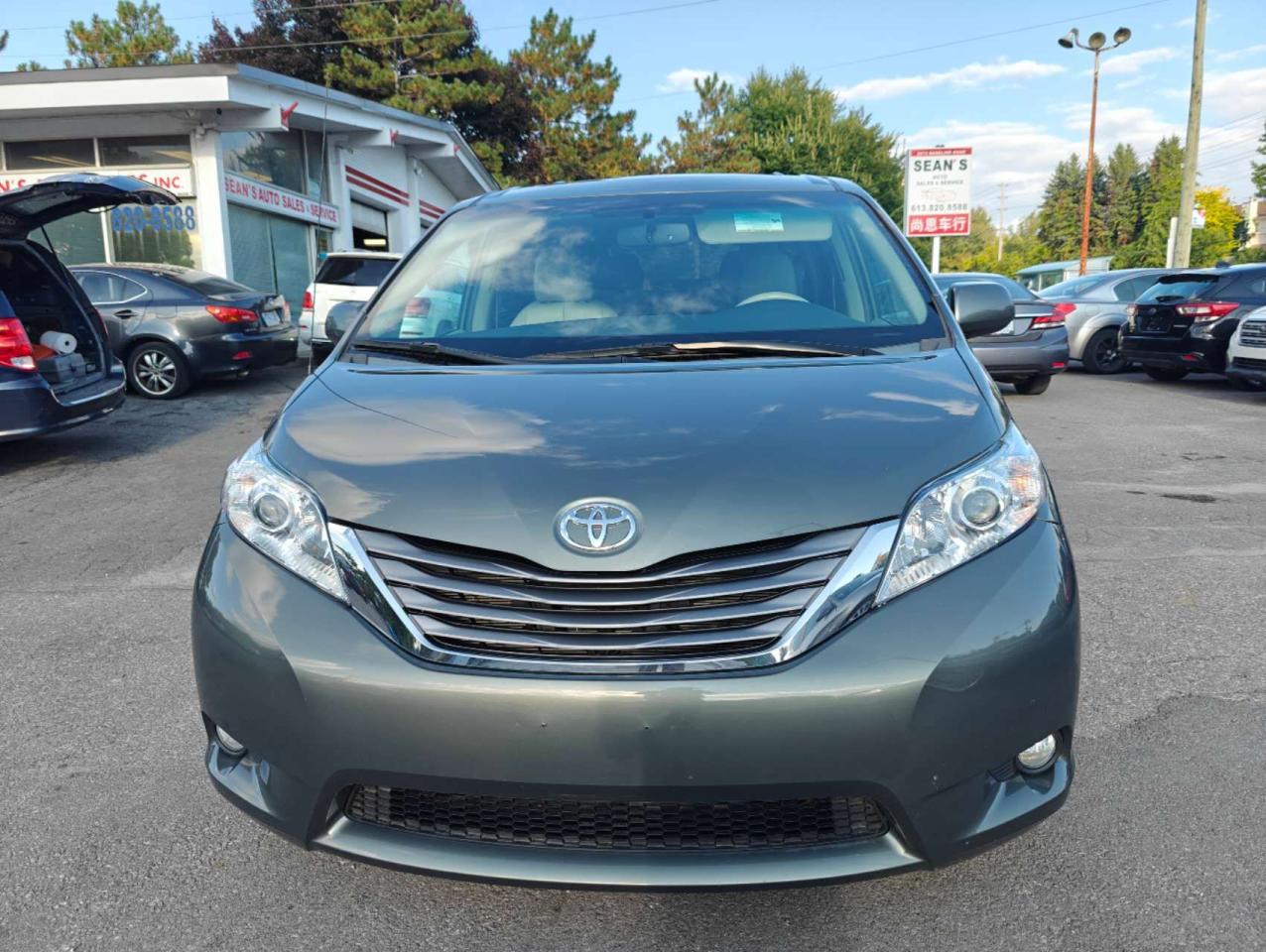 2012 Toyota Sienna 5dr V6 XLE 7-Pass FWD - Photo #8