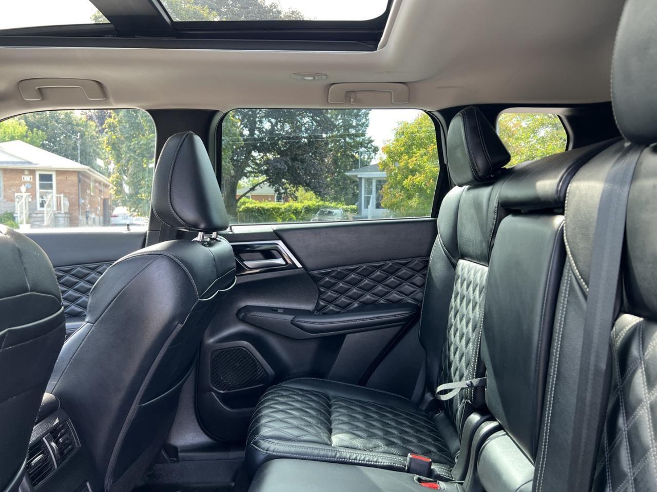 2023 Mitsubishi Outlander Phev SEL S-AWC Photo