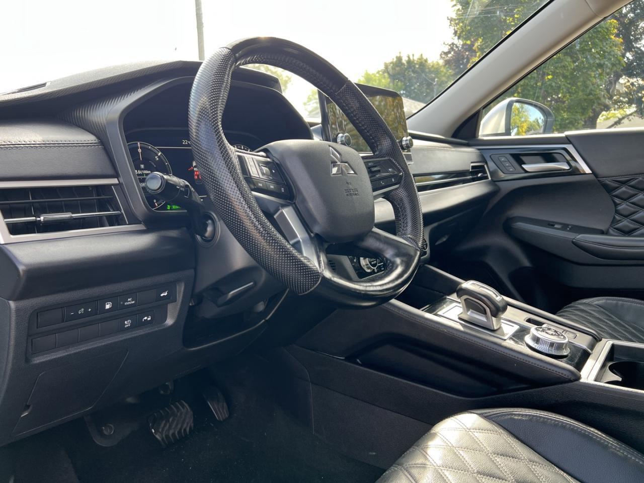 2023 Mitsubishi Outlander Phev SEL S-AWC Photo