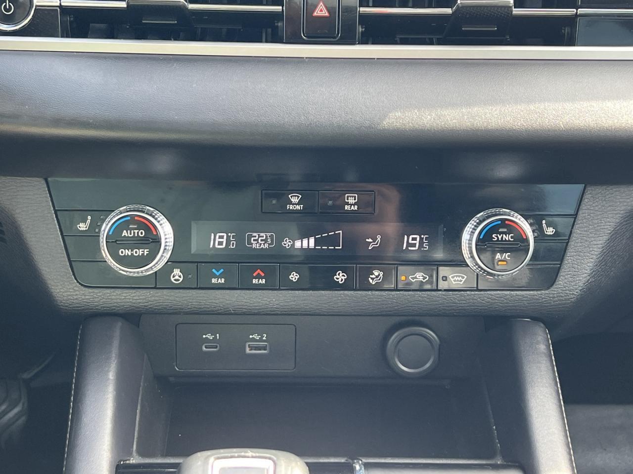 2023 Mitsubishi Outlander Phev SEL S-AWC Photo