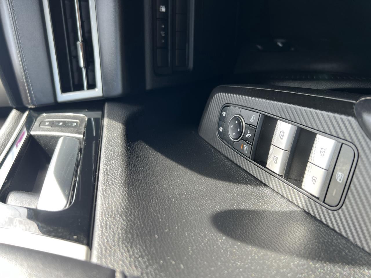 2023 Mitsubishi Outlander Phev SEL S-AWC Photo