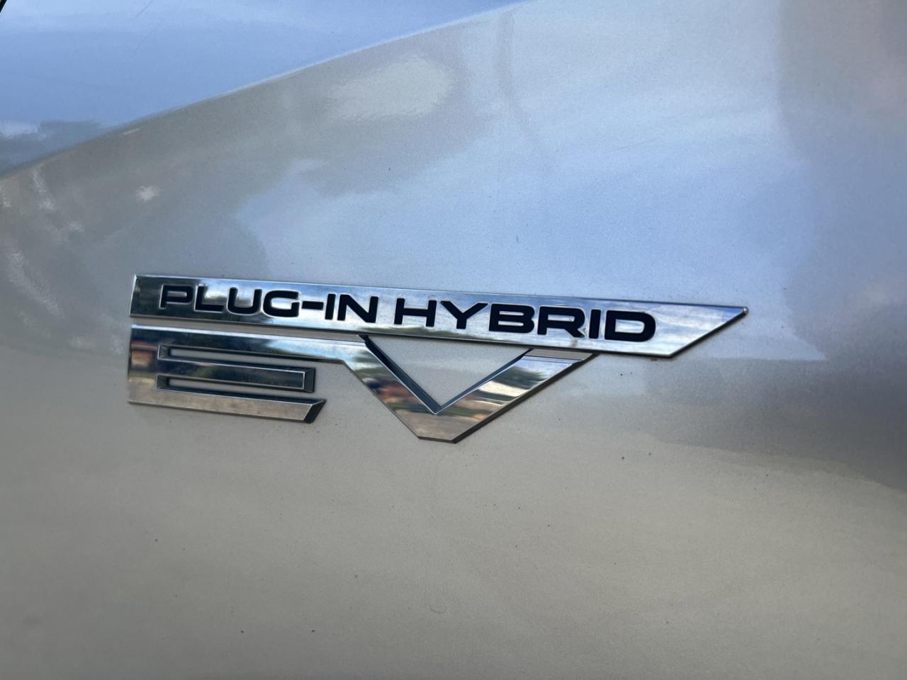 2023 Mitsubishi Outlander Phev SEL S-AWC Photo