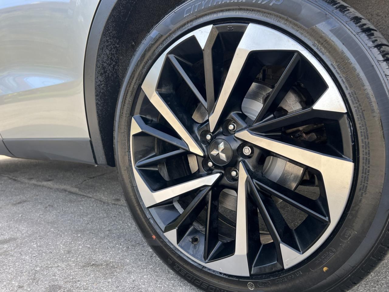 2023 Mitsubishi Outlander Phev SEL S-AWC Photo