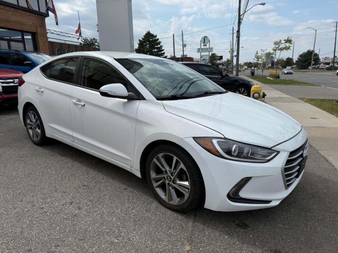 2017 Hyundai Elantra SE/ LOW MILEAGE/ BLINDSPOT/ REAR CAM/ APPLE CARPLA - Photo #4