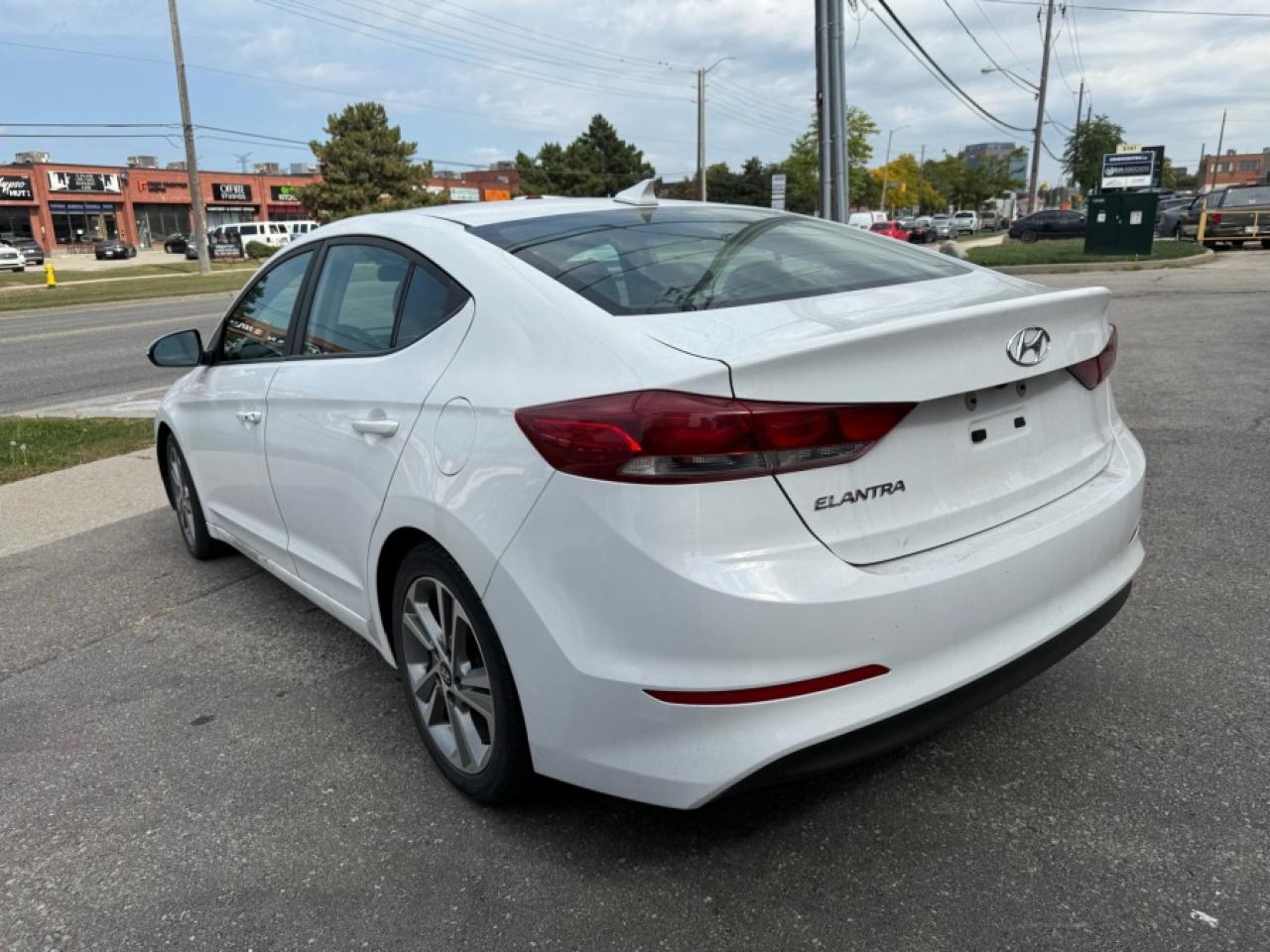 2017 Hyundai Elantra SE/ LOW MILEAGE/ BLINDSPOT/ REAR CAM/ APPLE CARPLA - Photo #7
