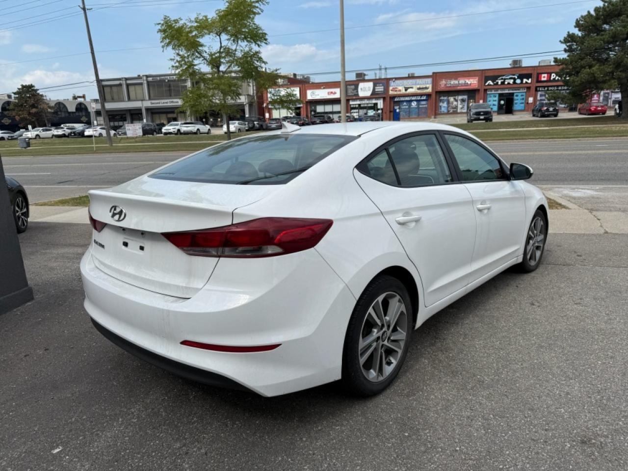 2017 Hyundai Elantra SE/ LOW MILEAGE/ BLINDSPOT/ REAR CAM/ APPLE CARPLA - Photo #6