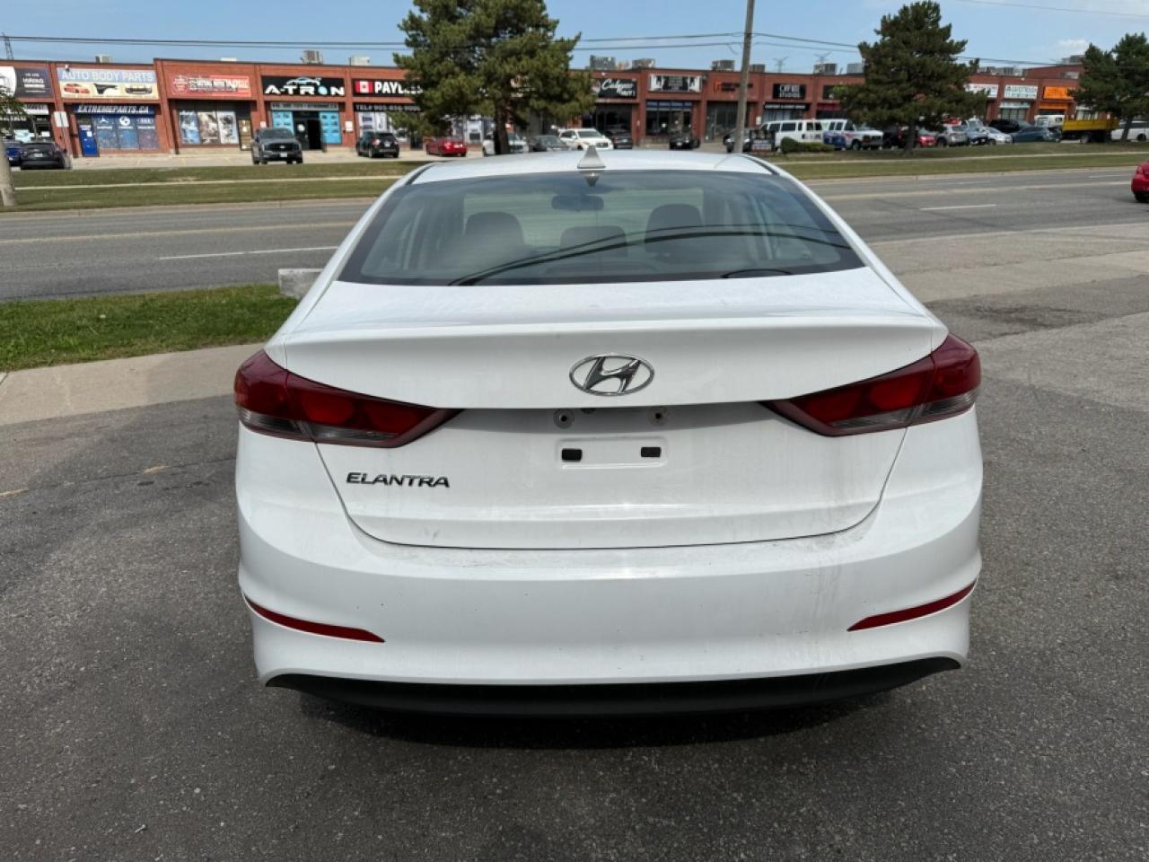 2017 Hyundai Elantra SE/ LOW MILEAGE/ BLINDSPOT/ REAR CAM/ APPLE CARPLA - Photo #8