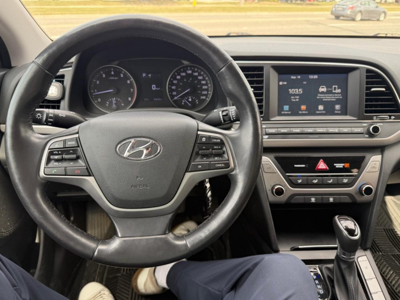 2017 Hyundai Elantra SE/ LOW MILEAGE/ BLINDSPOT/ REAR CAM/ APPLE CARPLA - Photo #11