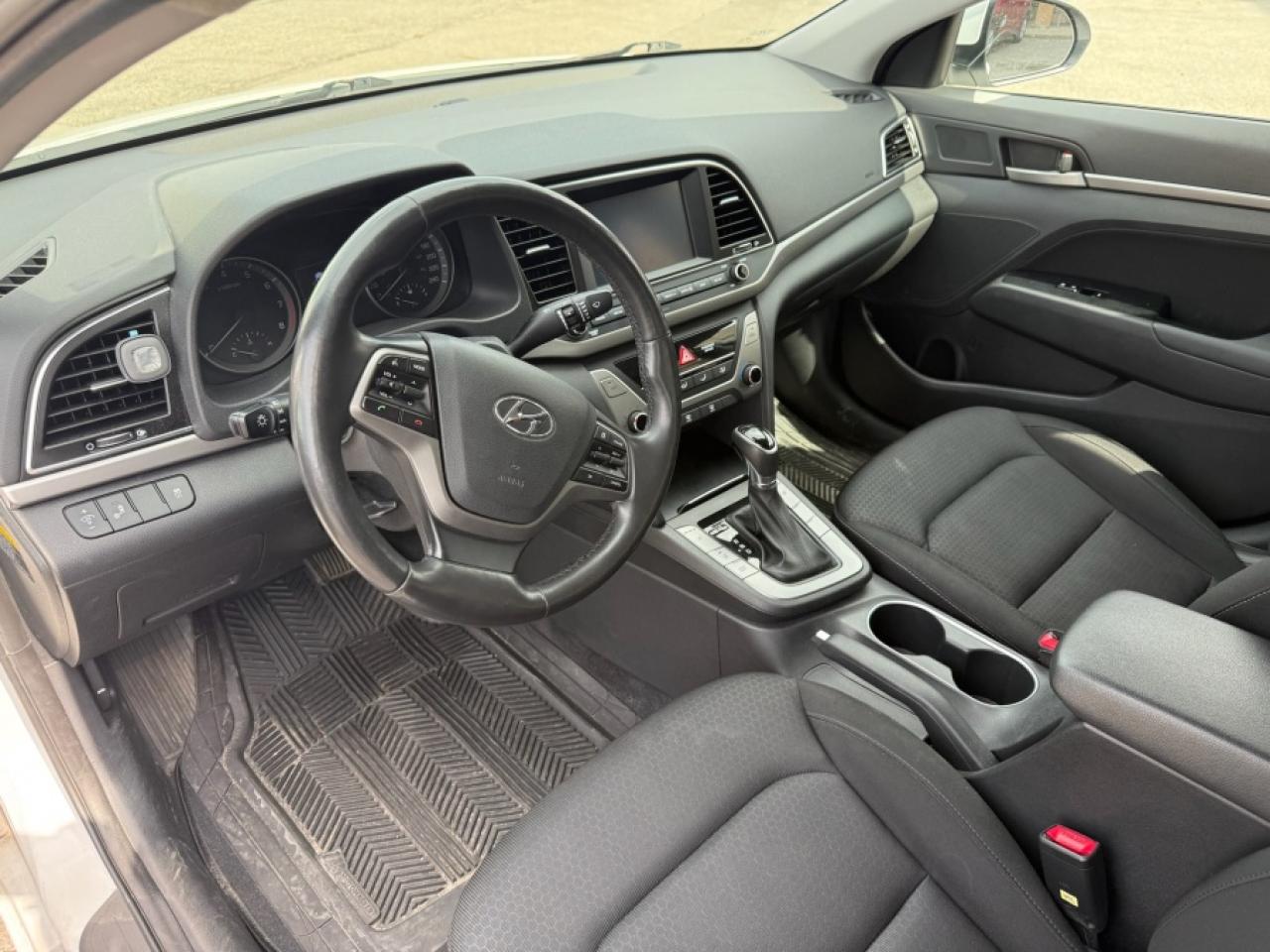 2017 Hyundai Elantra SE/ LOW MILEAGE/ BLINDSPOT/ REAR CAM/ APPLE CARPLA - Photo #12
