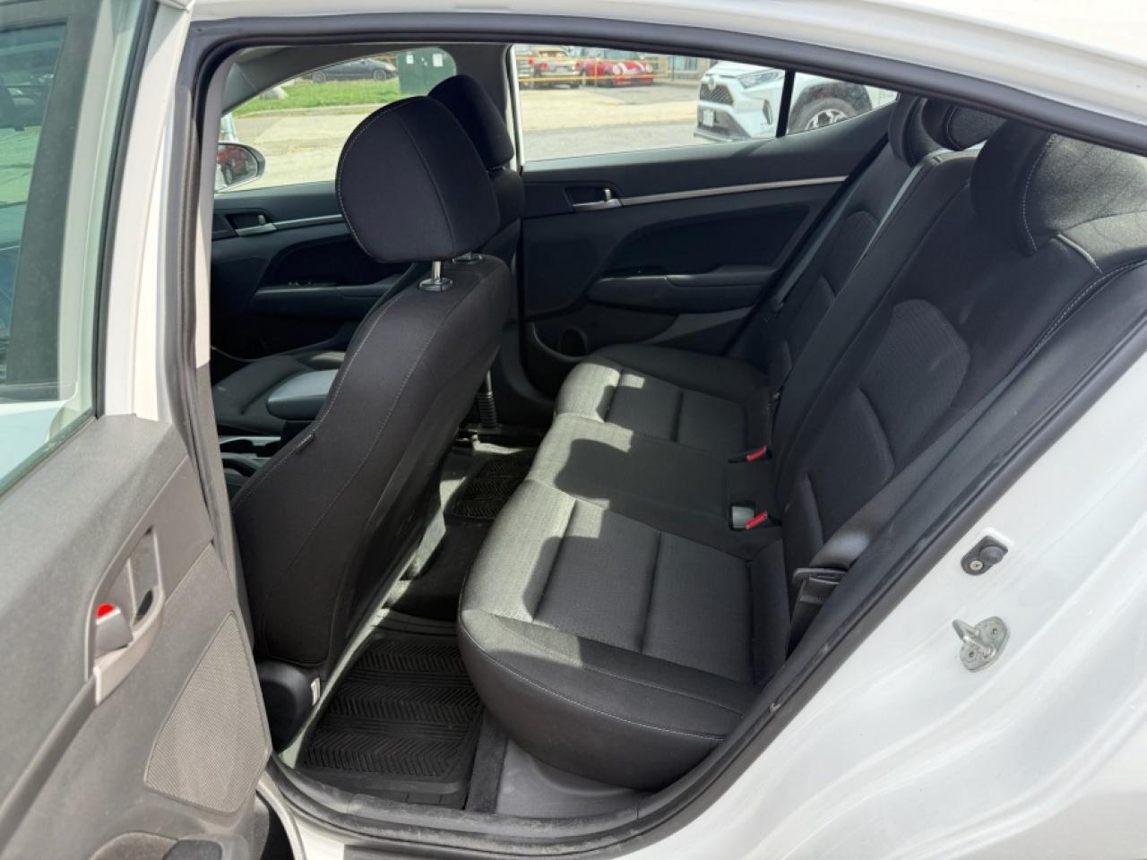 2017 Hyundai Elantra SE/ LOW MILEAGE/ BLINDSPOT/ REAR CAM/ APPLE CARPLA - Photo #15