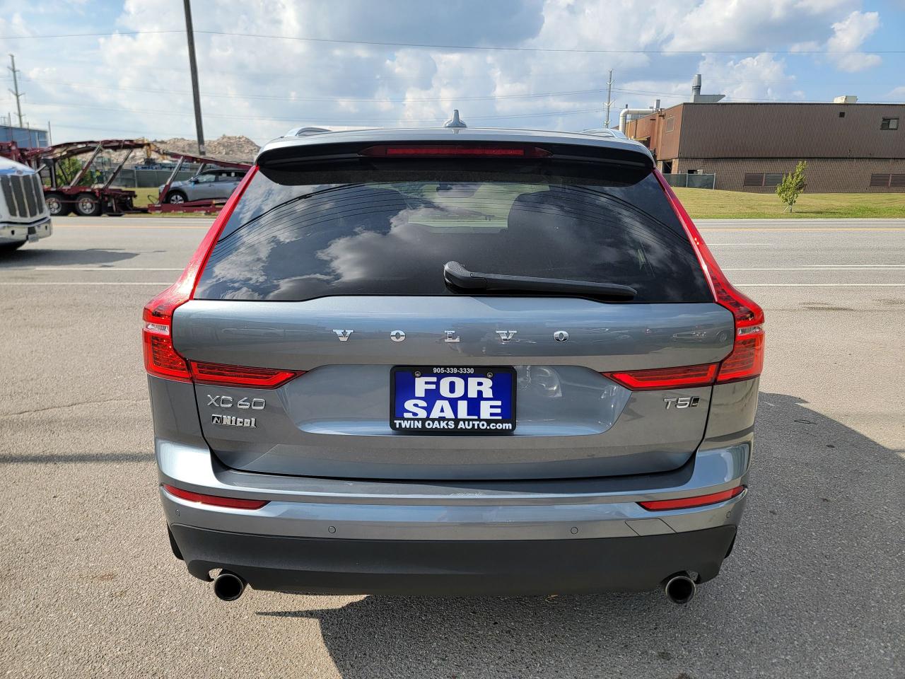 2021 Volvo XC60 T5 AWD Momentum - Photo #7