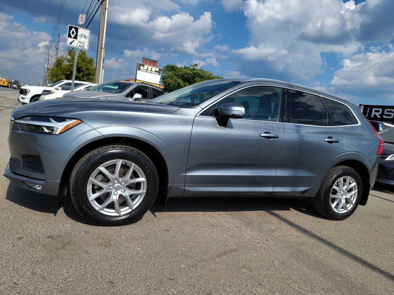 2021 Volvo XC60 T5 AWD Momentum - Photo #9