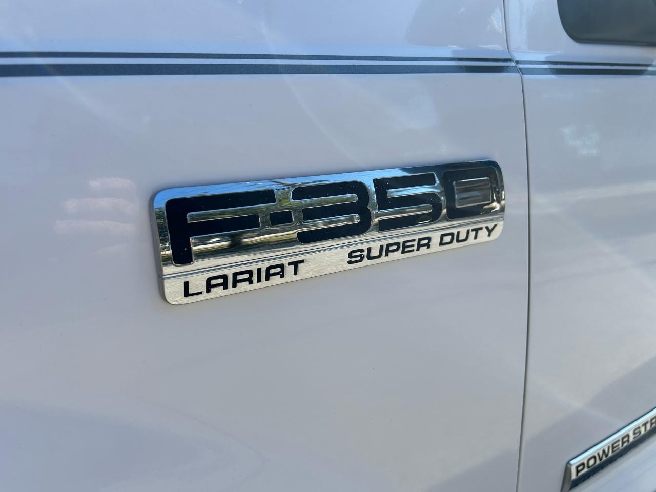 2005 Ford SUPER DUTY F-350 DRW Lariat - Photo #10