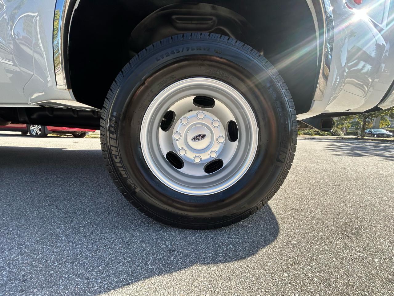 2005 Ford SUPER DUTY F-350 DRW Lariat - Photo #7