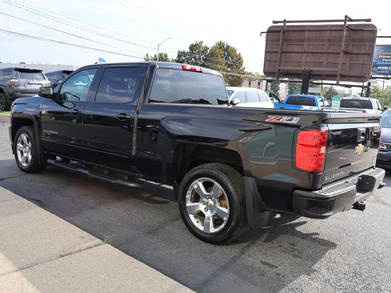 2017 Chevrolet Silverado 1500 V8 LT-Z71 CREW 4WD CERTIFIED *ACCIDENT FREE* CAMERA BLUETOOTH HEATED SEATS CRUISE ALLOYS - Photo #4