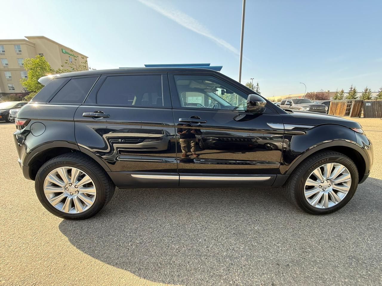 2018 Land Rover Range Rover Evoque SE AWD | ALL CREDIT ACCEPTED!! - Photo #8