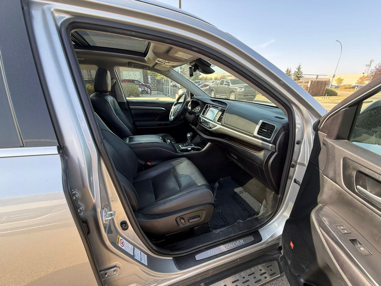 2017 Toyota Highlander Limited | ALL CREDIT ACCEPTED!! - Photo #16