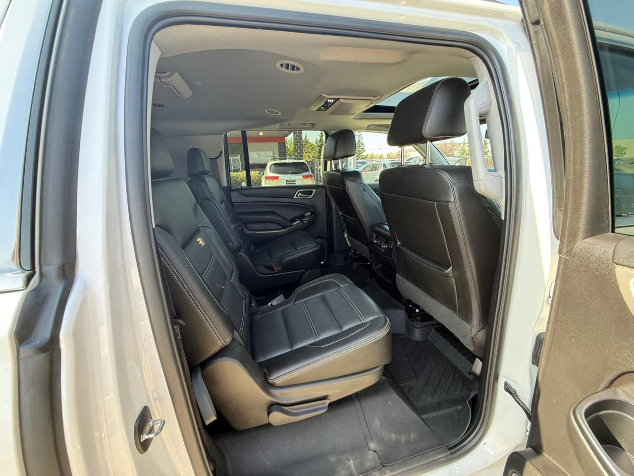 2019 GMC Yukon XL Denali | ALL CREDIT ACCEPTED!! - Photo #2