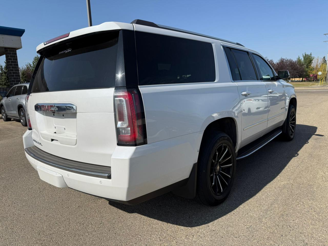 2019 GMC Yukon XL Denali | ALL CREDIT ACCEPTED!! - Photo #16