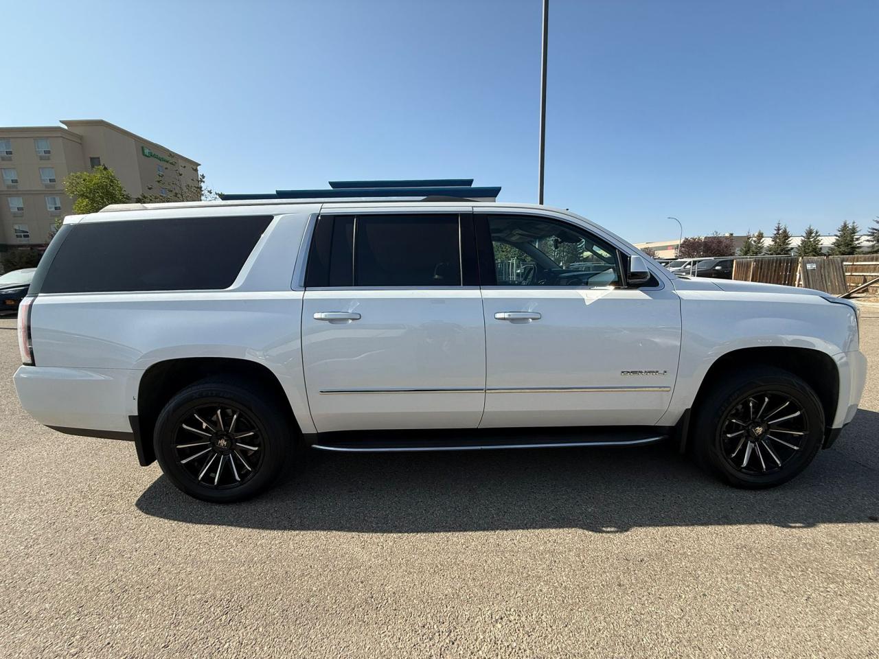 2019 GMC Yukon XL Denali | ALL CREDIT ACCEPTED!! - Photo #17