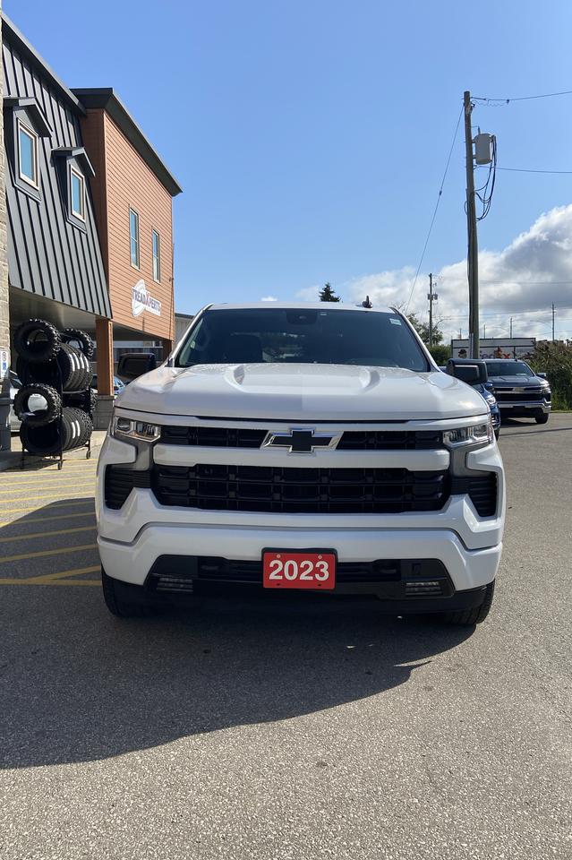 2023 Chevrolet Silverado 1500 4WD Crew Cab 147" RST Photo4