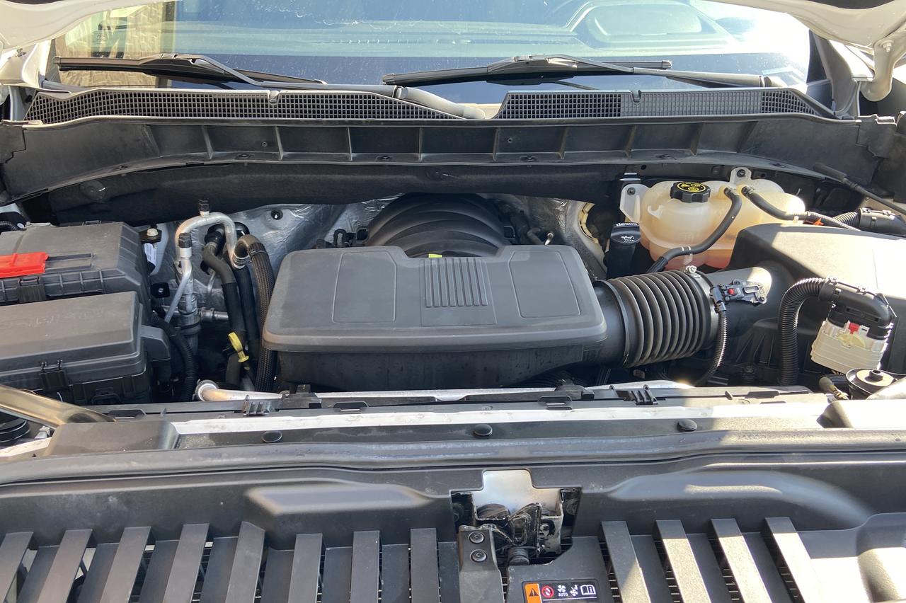 2023 Chevrolet Silverado 1500 4WD Crew Cab 147" RST Photo
