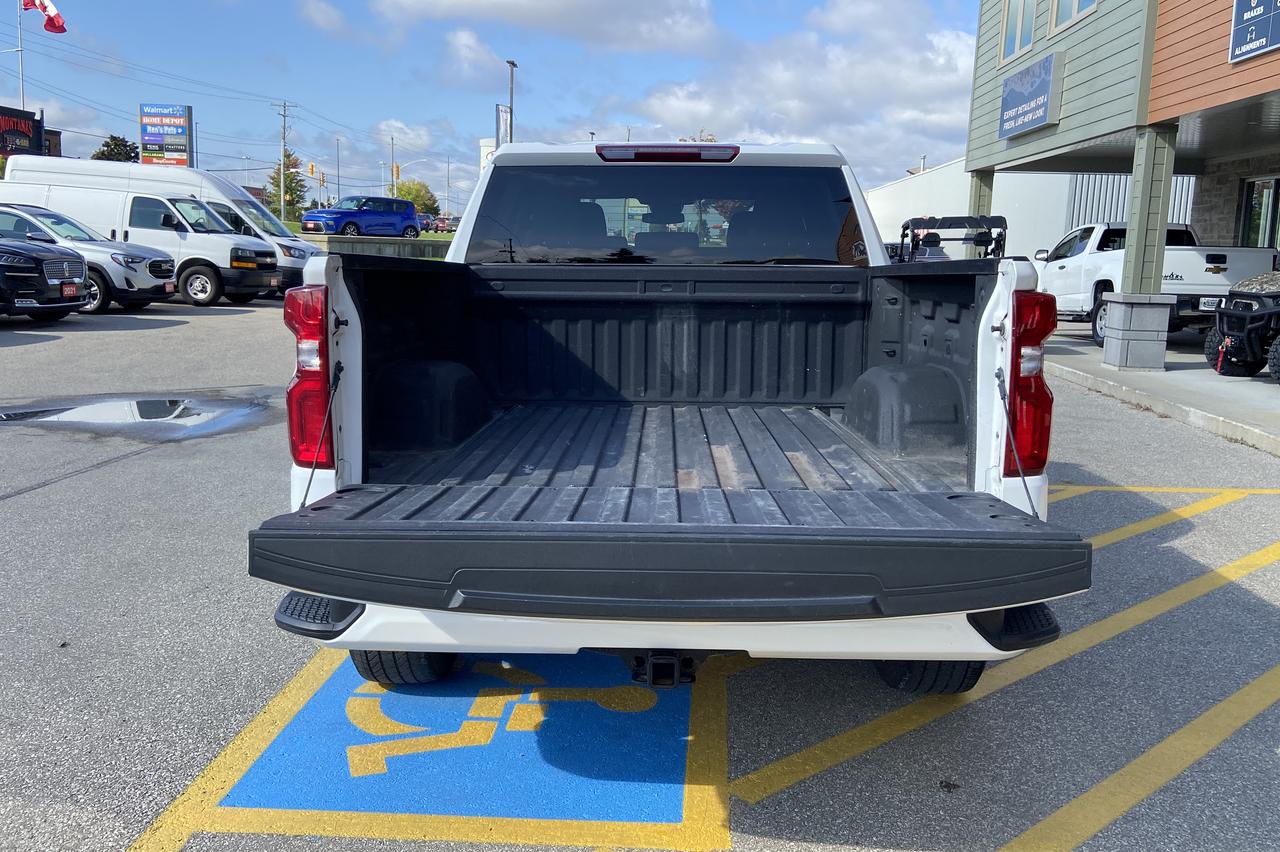 2023 Chevrolet Silverado 1500 4WD Crew Cab 147" RST Photo