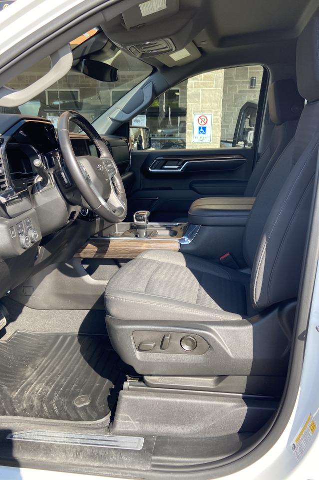 2023 Chevrolet Silverado 1500 RST Photo