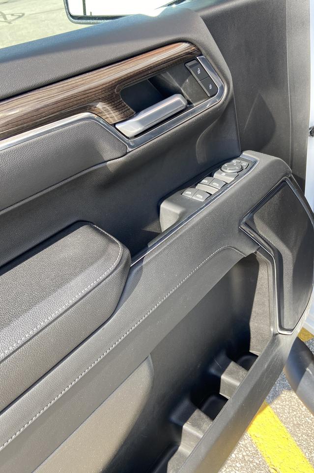 2023 Chevrolet Silverado 1500 4WD Crew Cab 147" RST Photo