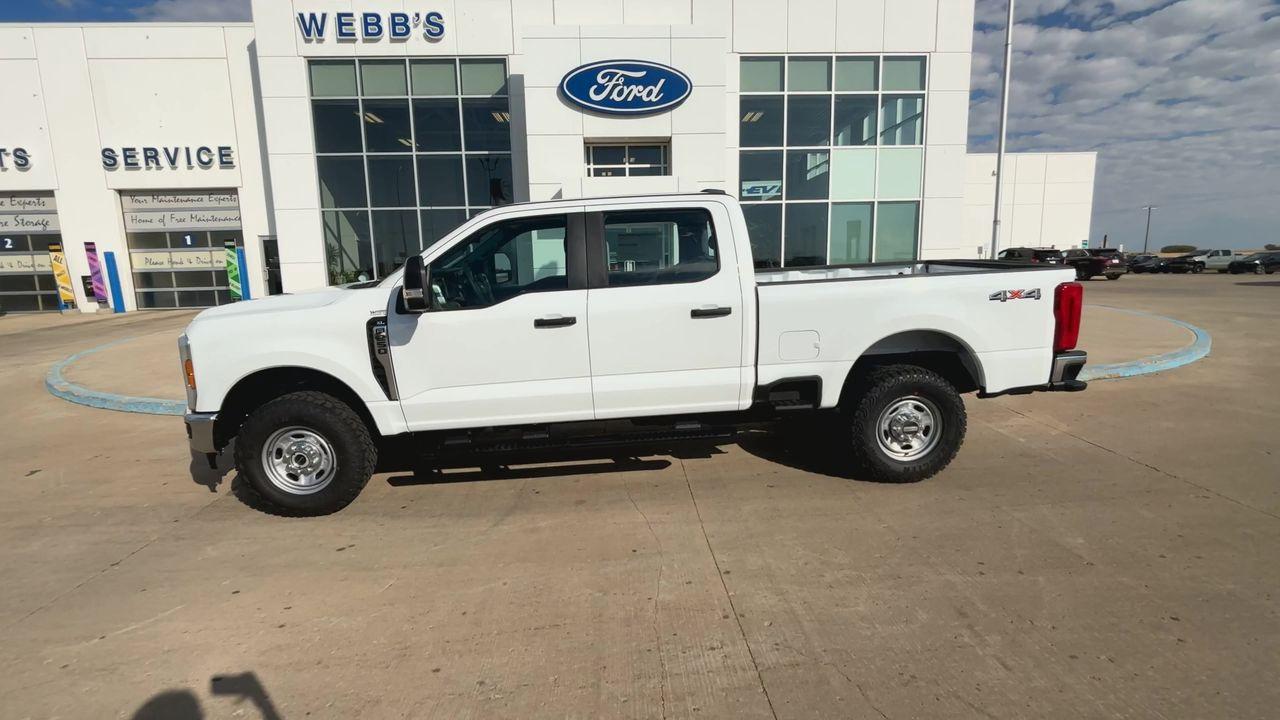 2025 Ford F-250 Super Duty SRW XL 4WD Crew Cab 6.75' Box Photo5