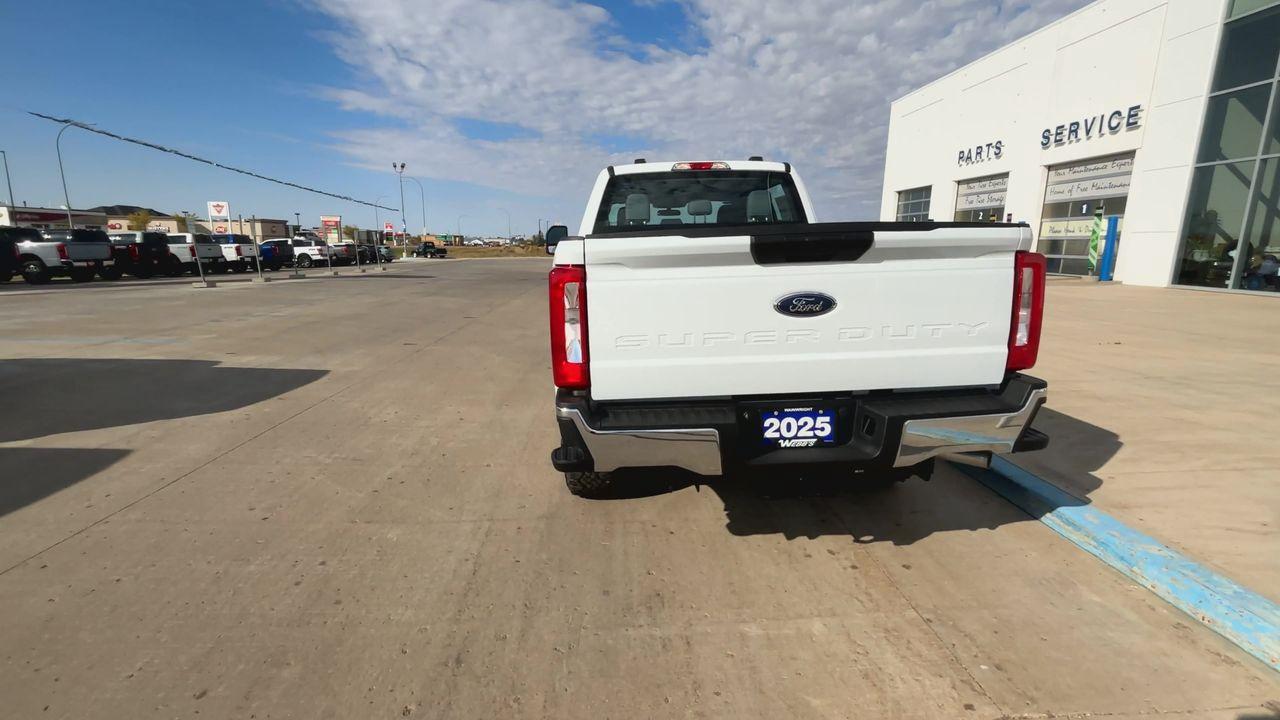 2025 Ford F-250 Super Duty SRW XL 4WD Crew Cab 6.75' Box Photo5