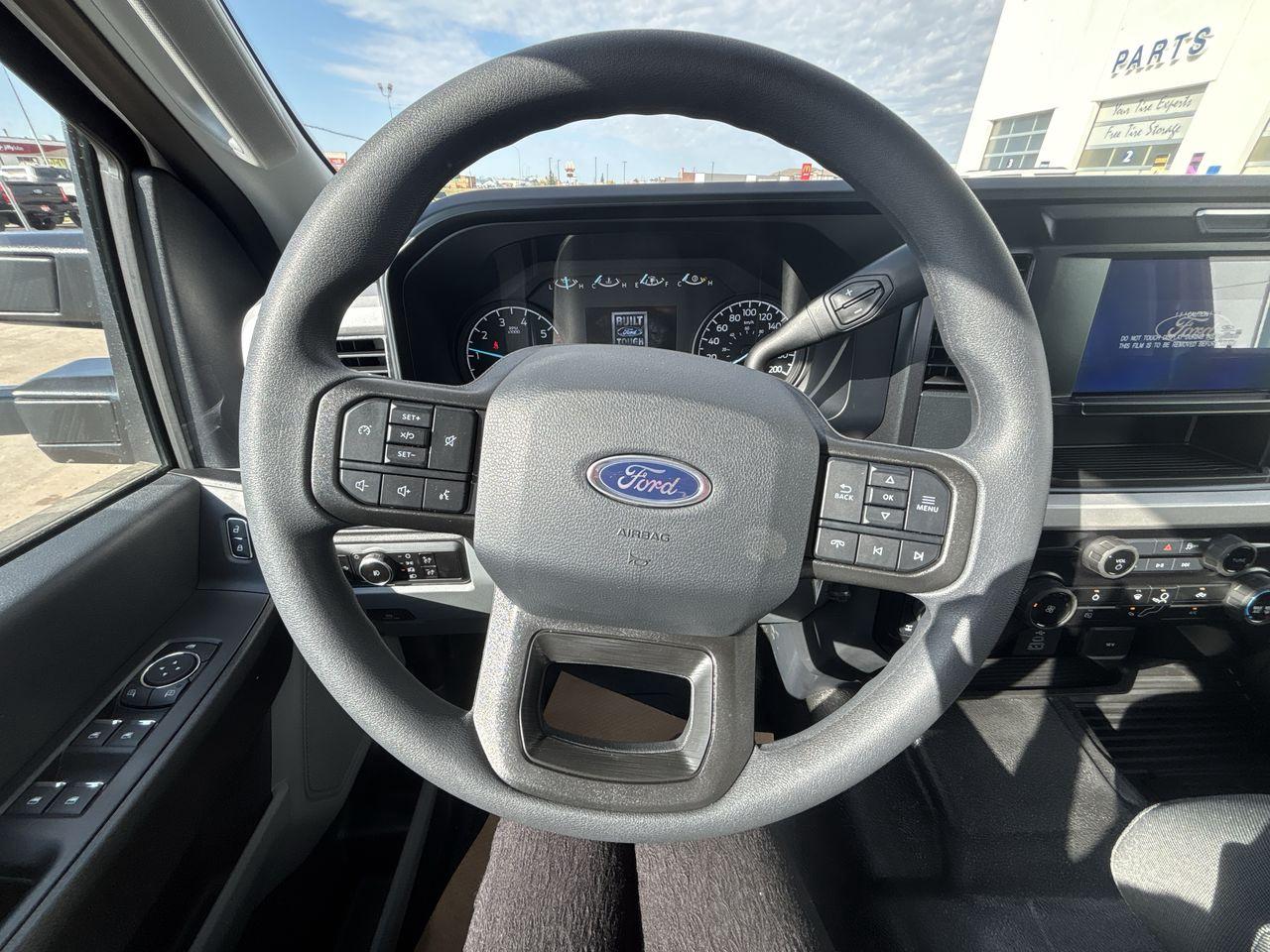 2025 Ford F-250 Super Duty SRW XL 4WD Crew Cab 6.75' Box Photo5