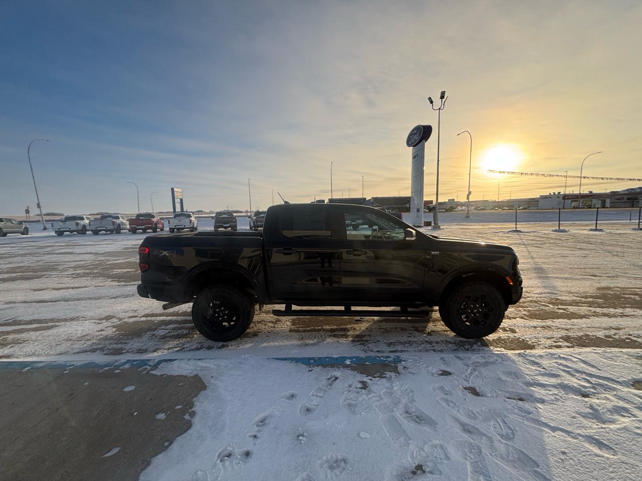 2025 Ford Ranger XLT 4WD SuperCrew 5' Box Photo3