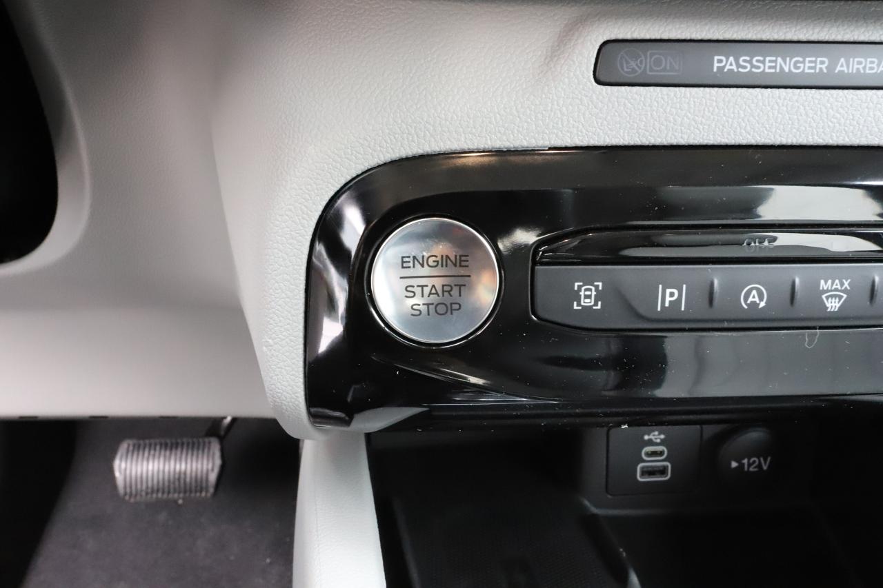 2026 Ford Escape Platinum AWD Photo