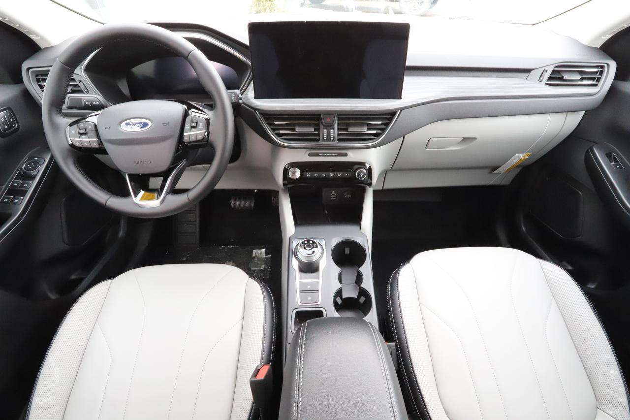 2026 Ford Escape Platinum AWD Photo